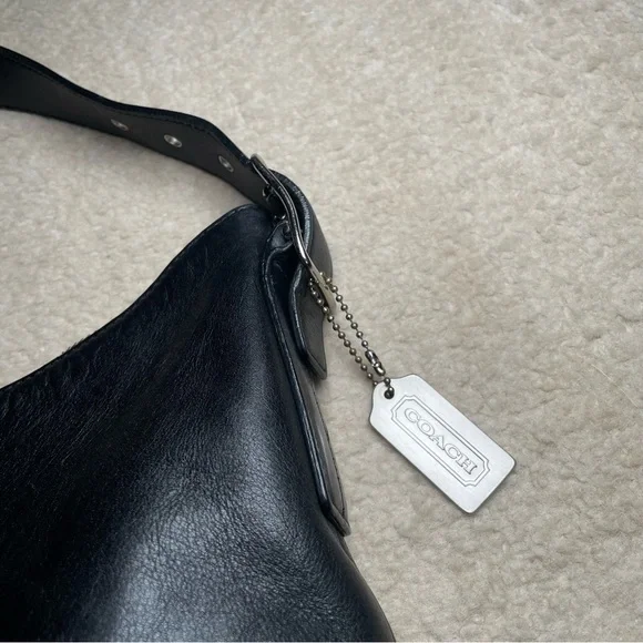 Coach Slim Duffle 9326 in Black - Picture 5 of 13